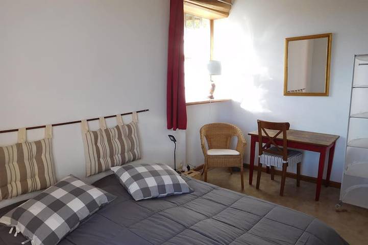 Location de vacances pour 12 personnes, avec jardin à Altillac - 3