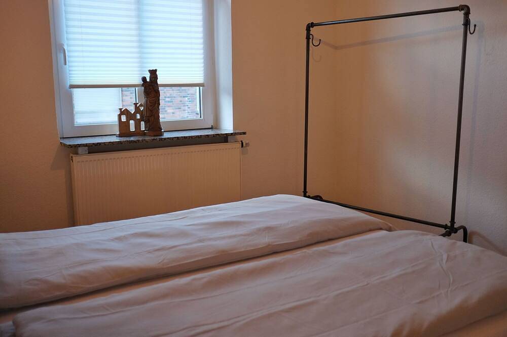 Ganze Wohnung, Ferienwohnung am Erzählkaffee - mit Kamin und Badewanne in Geilenkirchen, Rheinland