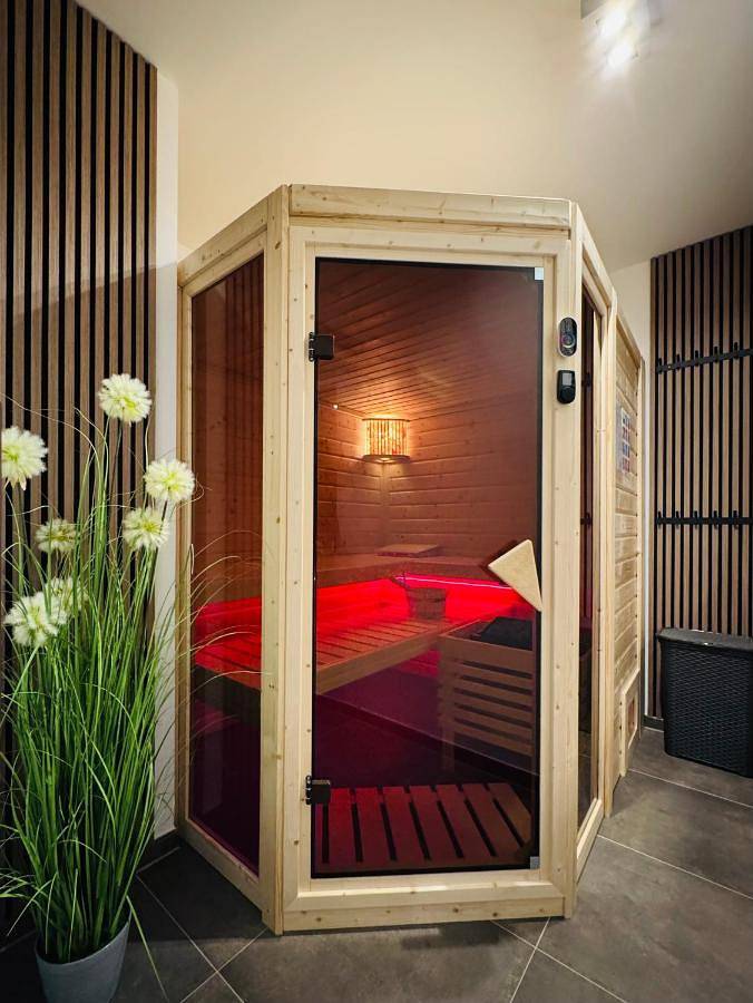 Ferienhaus für 8 Personen, mit Garten und Seeblick sowie Ausblick und Sauna in Muldestausee - 3