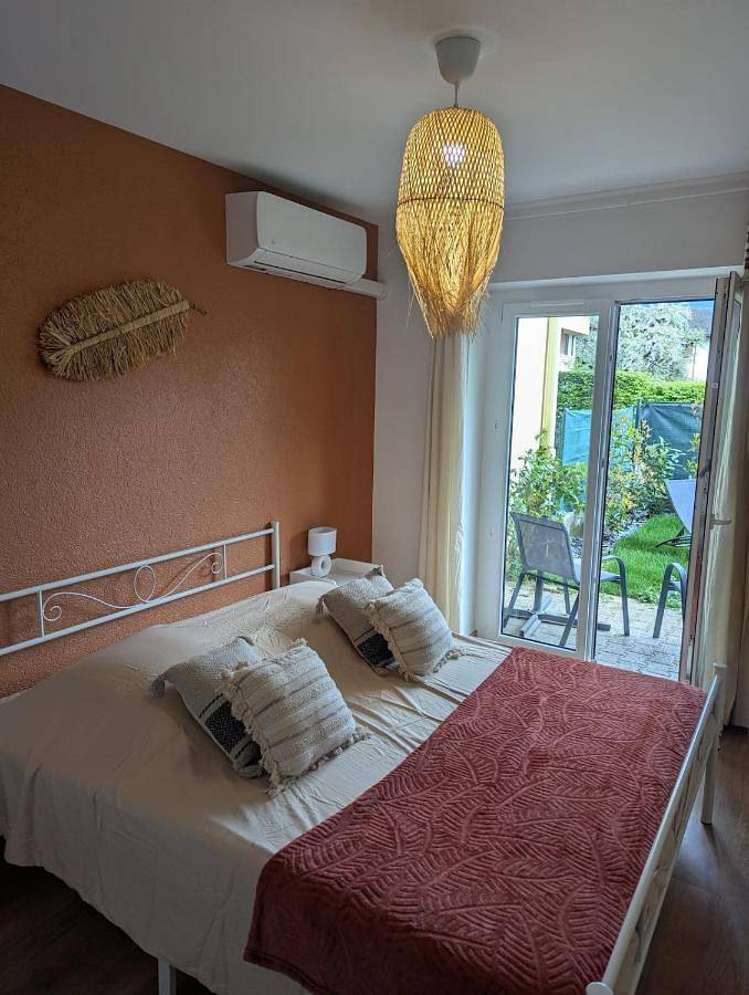 Gîte pour 4 personnes, avec terrasse et jardin à Thonon-les-Bains - 2
