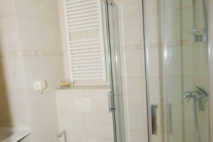 Gîte pour 4 personnes, avec piscine ainsi que jardin et jacuzzi dans Port du Cros de cagnes - 4