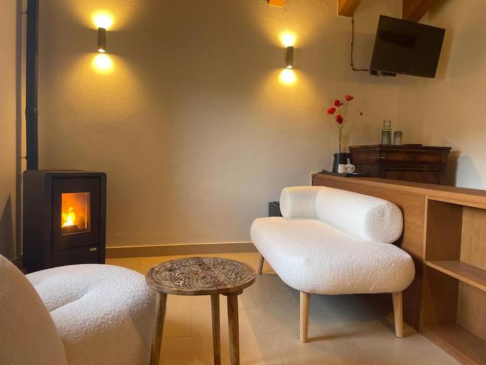 Casa rural para 2 personas, con piscina además de vistas y jardín, Familias con niños en Alto Urgel - 2