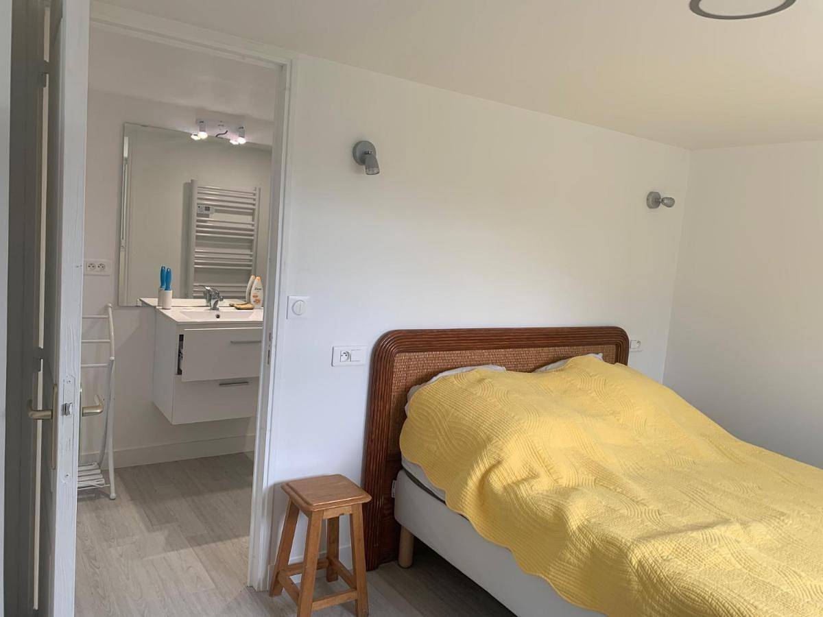 Double Room with Sea View in Omaha Beach, Saint-Laurent-sur-Mer