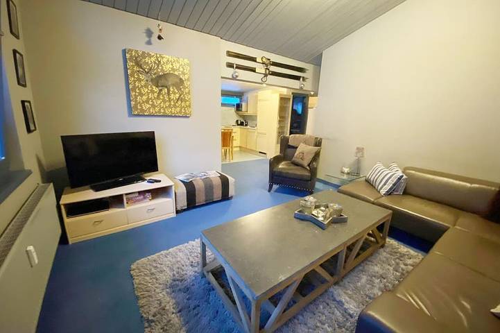 Ganze Wohnung, Wonderful Sankt Anton ski apartment. 3min walk to all main lifts/ski school in Lechtaler Alpen, Sankt Anton am Arlberg