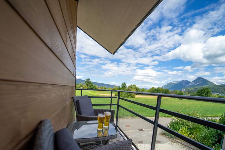 Location de vacances pour 8 personnes, avec vue sur le lac et jardin à Duingt - 2