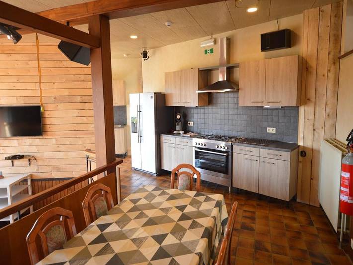 Location de vacances pour 19 personnes, avec piscine et terrasse ainsi que jacuzzi et sauna à Trooz - 4