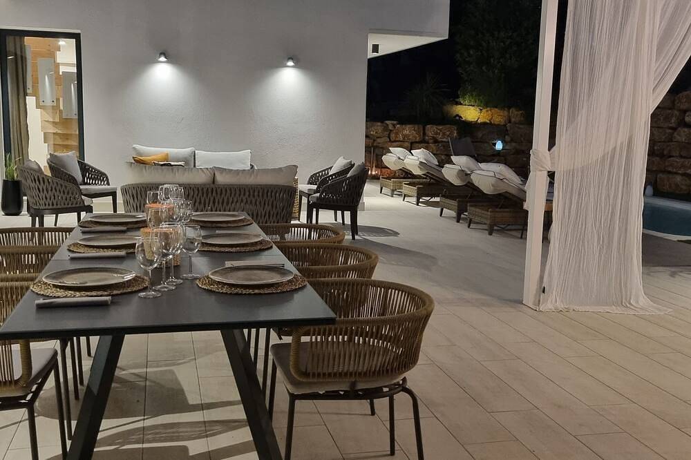 Ontwerper en familie architect huis verwarmd zwembad in Saint-Maximin-la-Sainte-Baume, Brignoles region