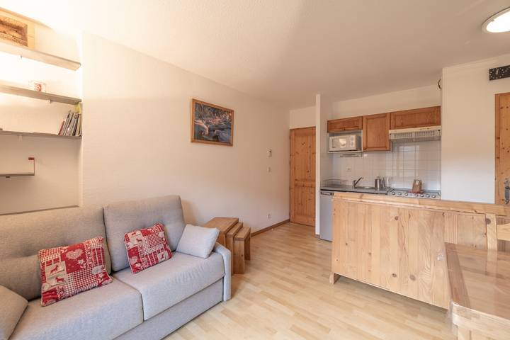 Studio entier, Studio « Le Grand Tetras A3 » avec vue montagne, piscine partagée et Wi-Fi in Samoëns, Région de Bonneville