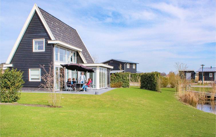Ferienhaus für 6 Personen, mit Terrasse und Sauna in Giethoorn