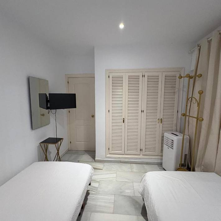 Camping para 2 personas, con Terraza y Jardín además de Piscina y Vistas en Marbella