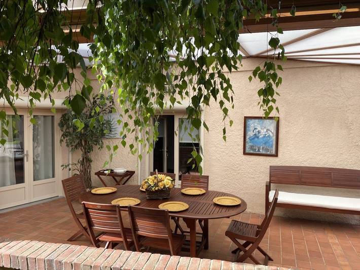 Gîte pour 5 personnes, avec terrasse et jardin, animaux acceptés
