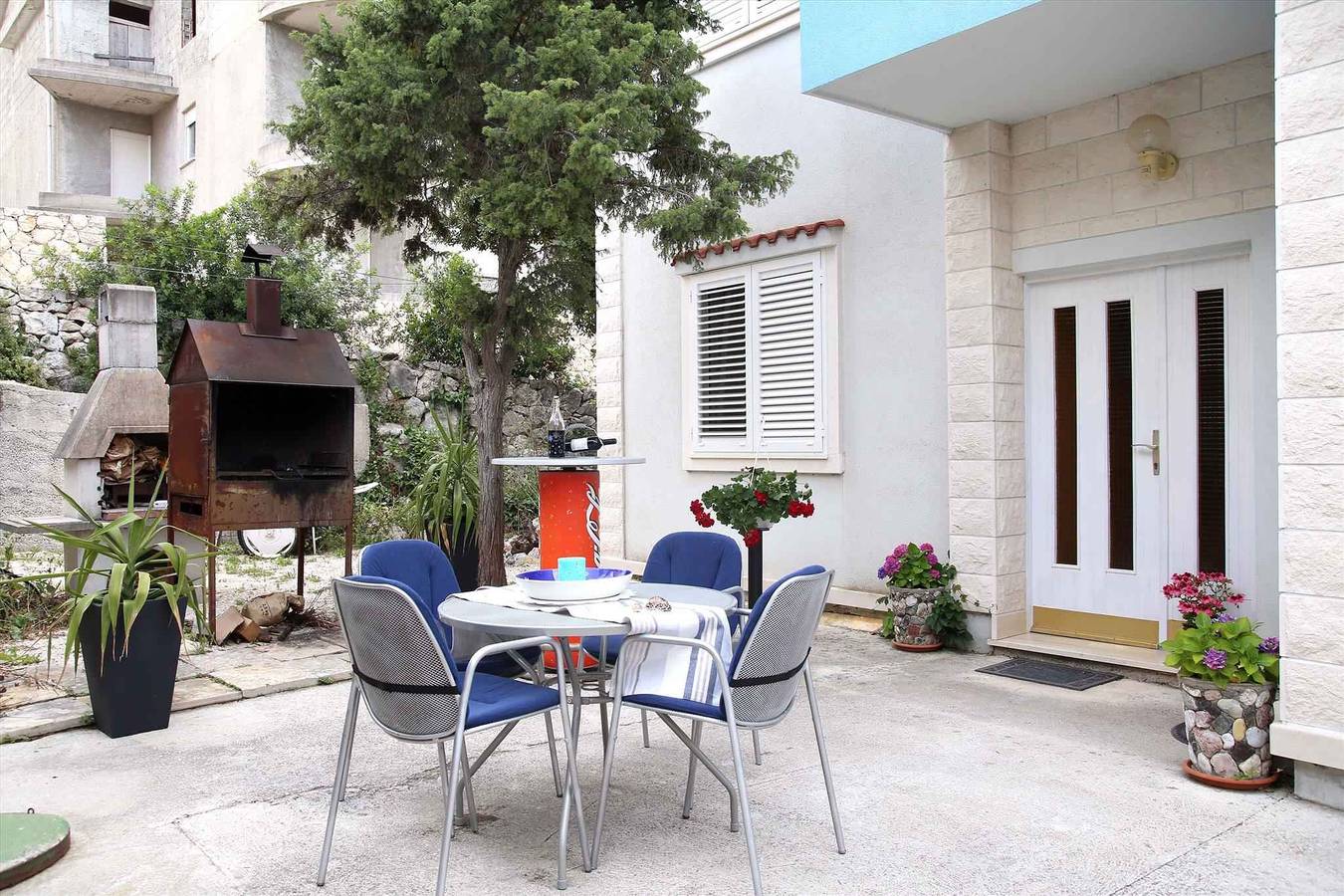 Ganze Ferienwohnung, Ferienwohnung 10 m vom Strand  in Sevid, Split-Dalmatien