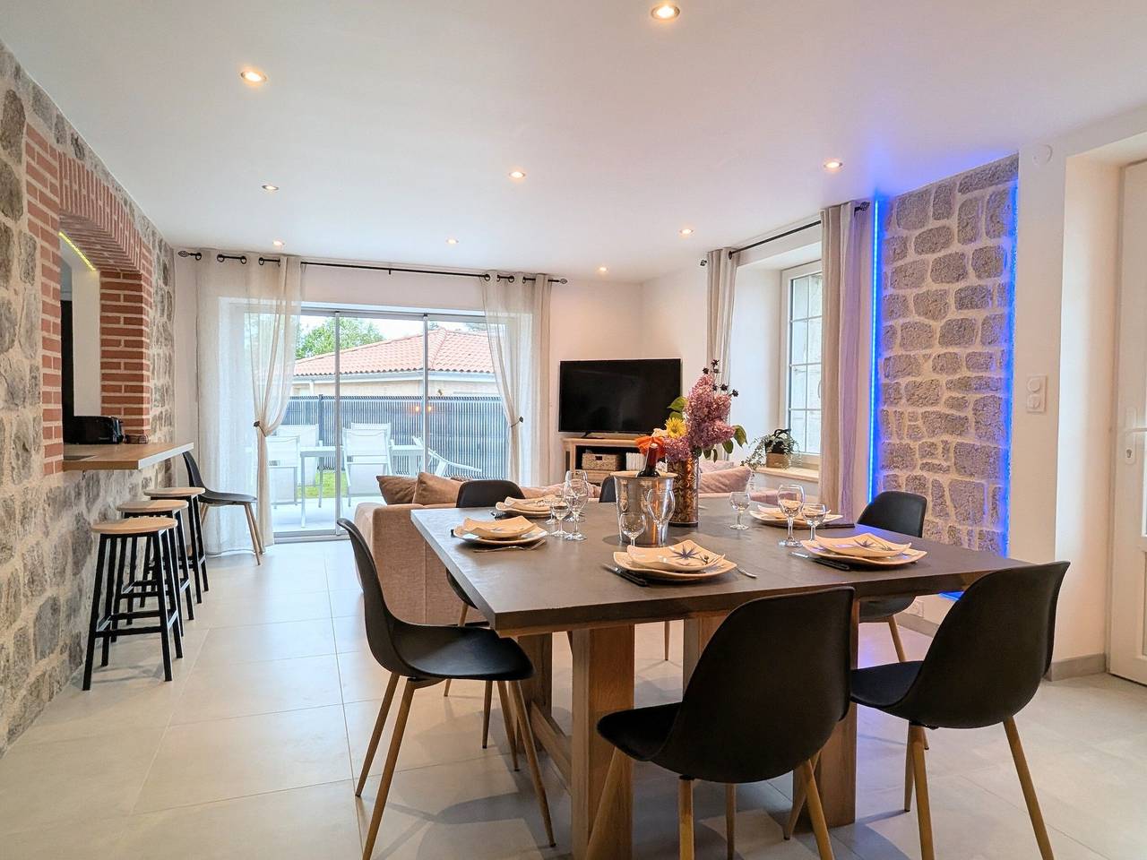 Haus mit Pool, Haustiere erlaubt - 6 Pers. in Saint-Victor-Malescours, Haute-Loire