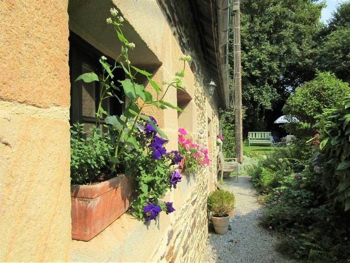 Location de vacances pour 5 personnes, avec Terrasse ainsi que Jardin et Vue à Laz