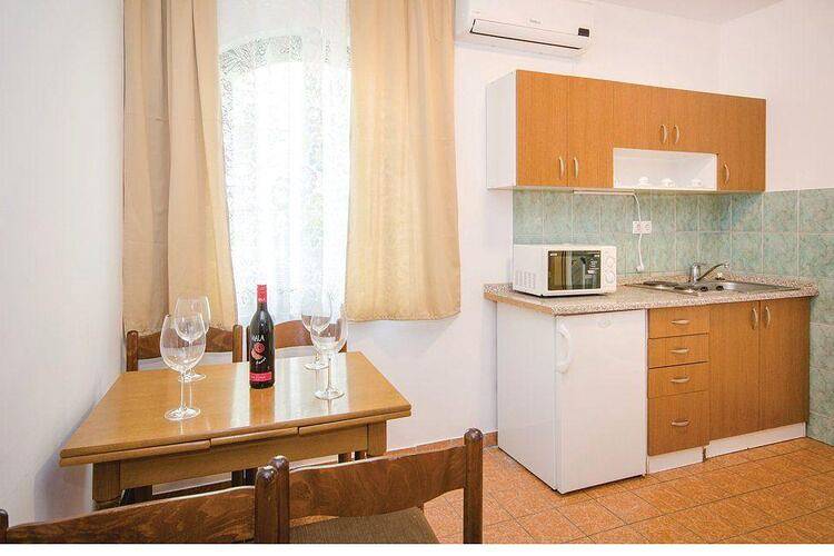 Hel leilighet, Apartments Čiovo - Basic leilighet med 2 soverom (A3) in Okrug Gornji, Čiovo