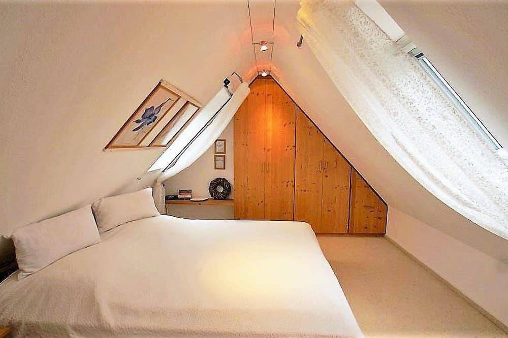 Ganze Wohnung, Wexler 26a/3 Og - Gemütliche Ferienwohnung für bis zu 4 Personen mit Dachterrass in Sahlenburg, Cuxhaven