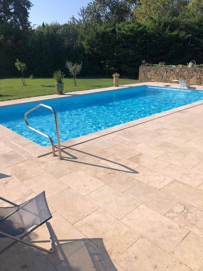 Gîte pour 2 personnes, avec jardin et piscine à Pélissanne - 4