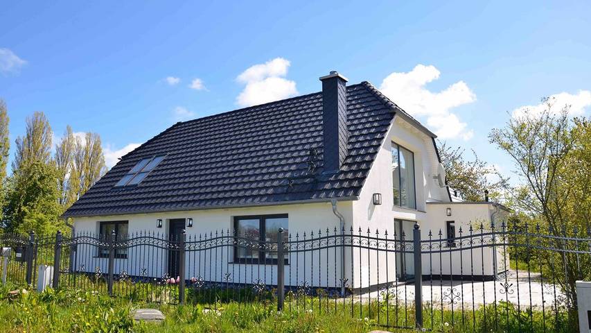 Ferienhaus für 4 Personen, mit Garten in Wiek