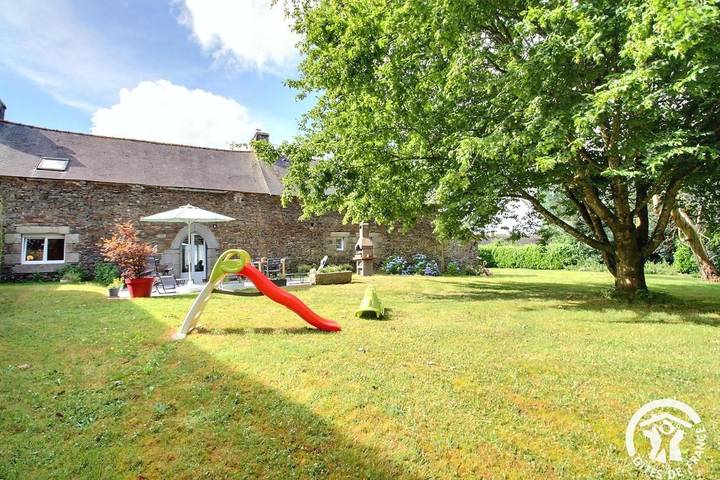 Gîte pour 8 personnes, avec jardin