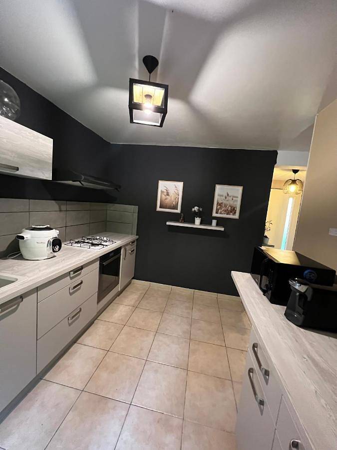 Location de vacances pour 8 personnes, avec terrasse et jardin, adapté aux familles dans Lye - 2