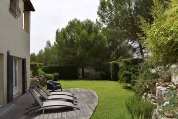 Maison De Vacances pour 8 Personnes dans Mallemort, Région d'Arles, Photo 3