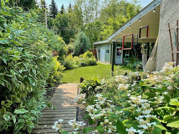 Vacation rental for 2 people, with garden and terrace in Saskatoon