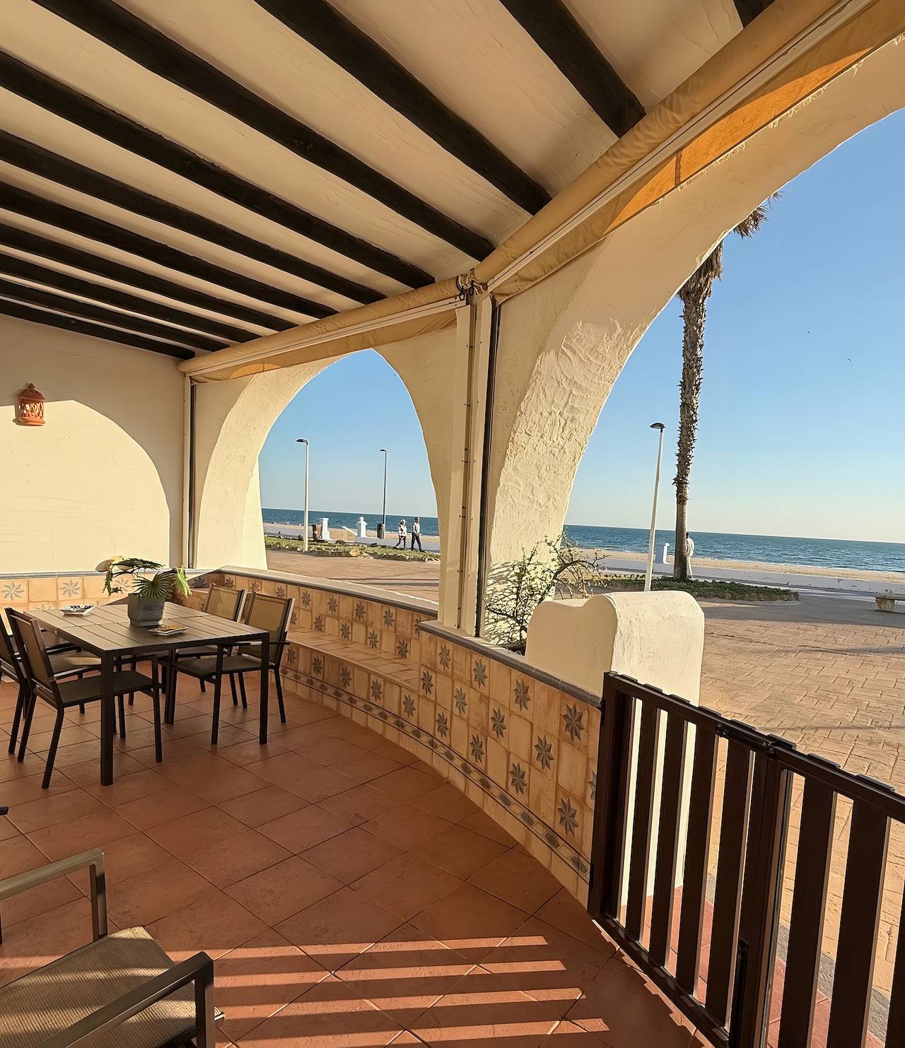 Strandhaus in Matalascañas mit Meerblick in erster Reihe in Matalascañas, Almonte