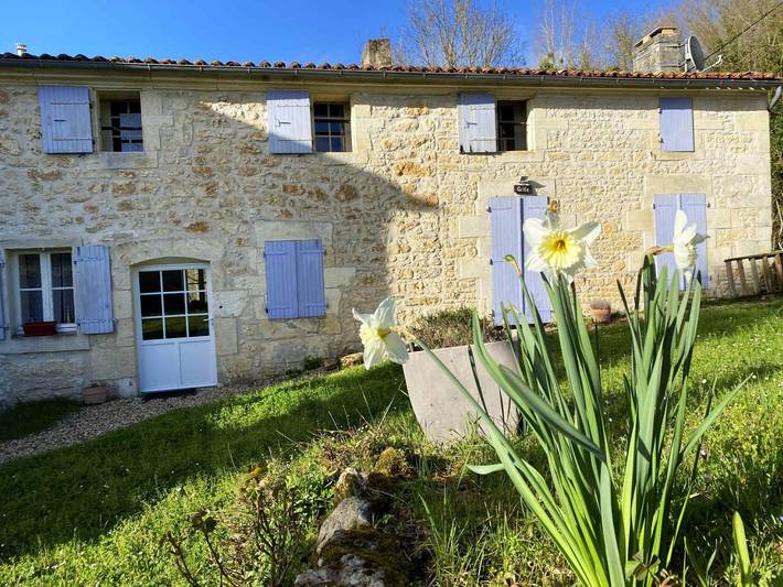 Gîte pour 10 personnes, avec piscine ainsi que terrasse et jardin - 1