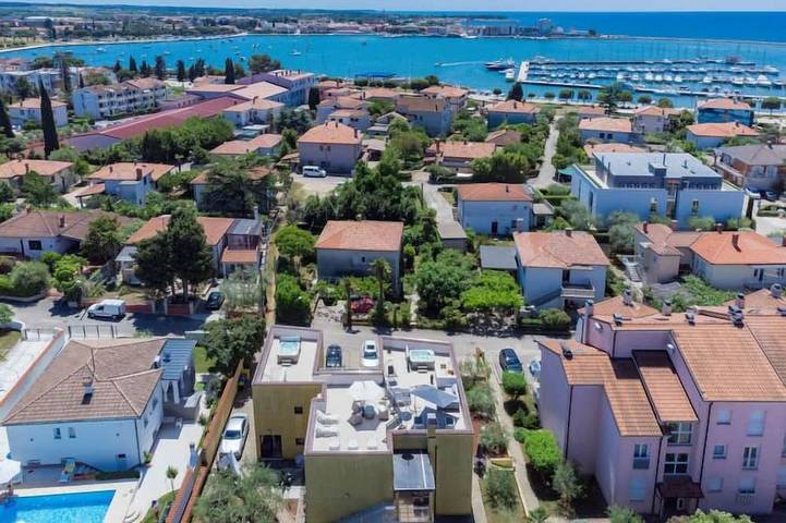 Ferienwohnung für 2 Personen, mit Pool und Garten - 1