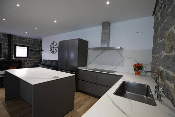 Casa de vacaciones para 16 personas, con jardín además de vistas y piscina en Provincia de Segovia - 3