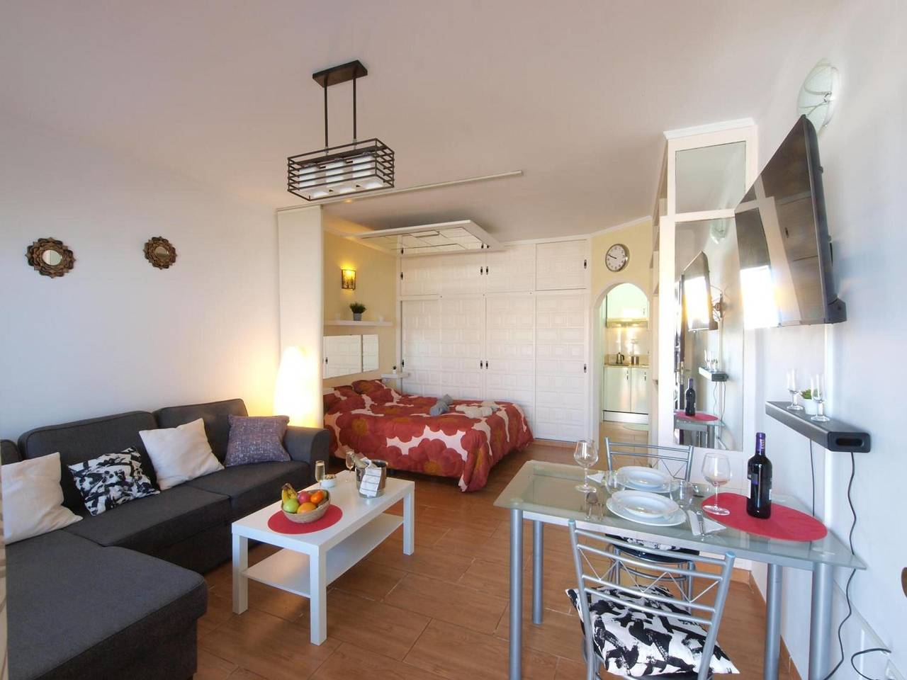 Vakantieappartement 'Blue Horizon' met Zeezicht, Gedeeld Zwembad en Wi-Fi, foto 8