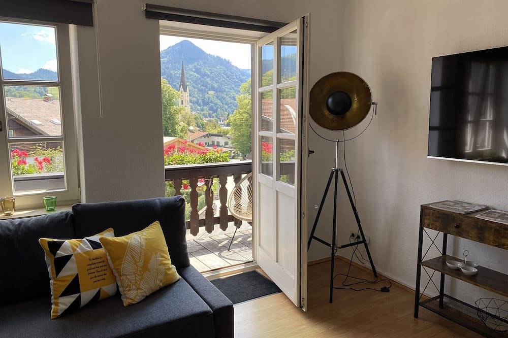 Ganze Wohnung, Zentral gelegene Ferienwohnung mit Berg- und Seeblick. 5 Min. vom See entfernt. in Schliersee, Alpenland Tegernsee Schliersee