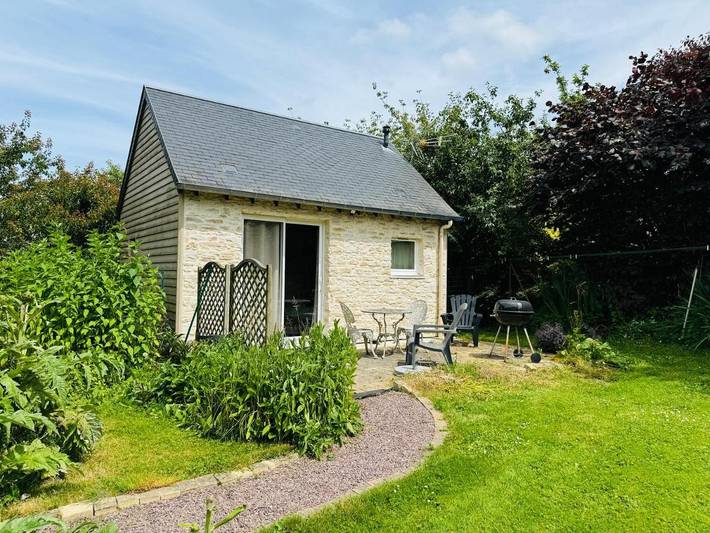 Location de vacances pour 3 personnes, avec Balcon ainsi que Terrasse et Jardin à Condé-sur-Seulles