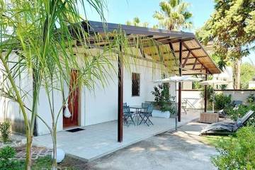 Ferienhaus für 4 Personen, mit Garten und Terrasse in Paestum