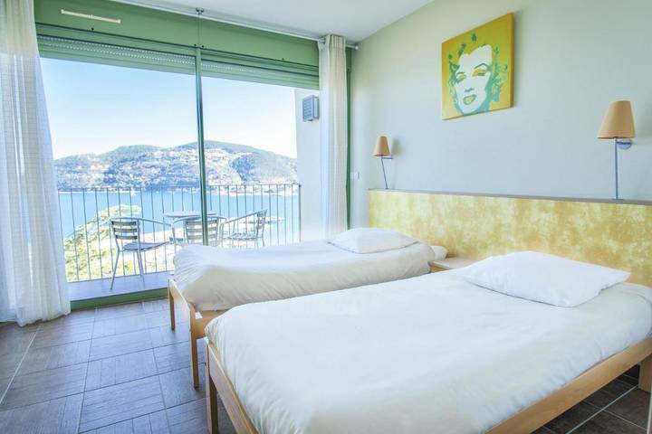 Parc de vacances pour 2 personnes, avec jardin ainsi que piscine et bassin pour enfant sur la Côte d'Azur - 4