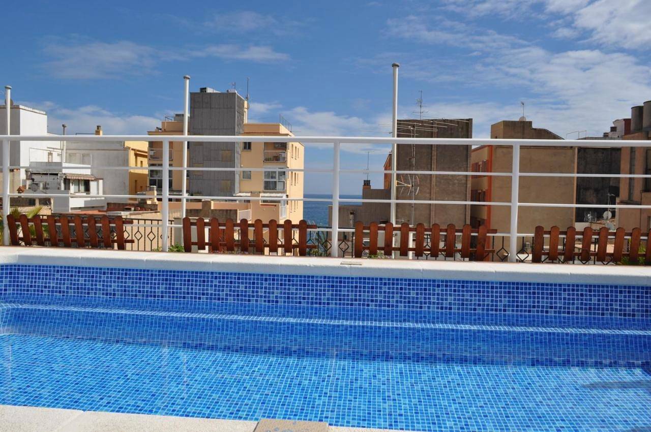 Maison d’hôte pour 10 personnes avec piscine in Central Lloret de Mar, Lloret de Mar