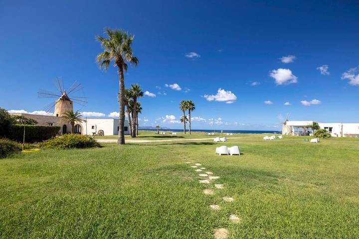 Station pour 2 personnes, avec vue ainsi que piscine et jardin, animaux acceptés à Erice - 4