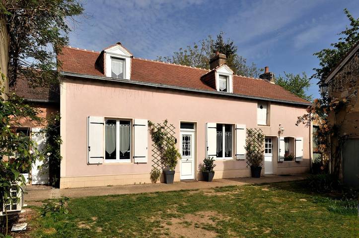 Gîte pour 6 personnes, avec terrasse et jardin