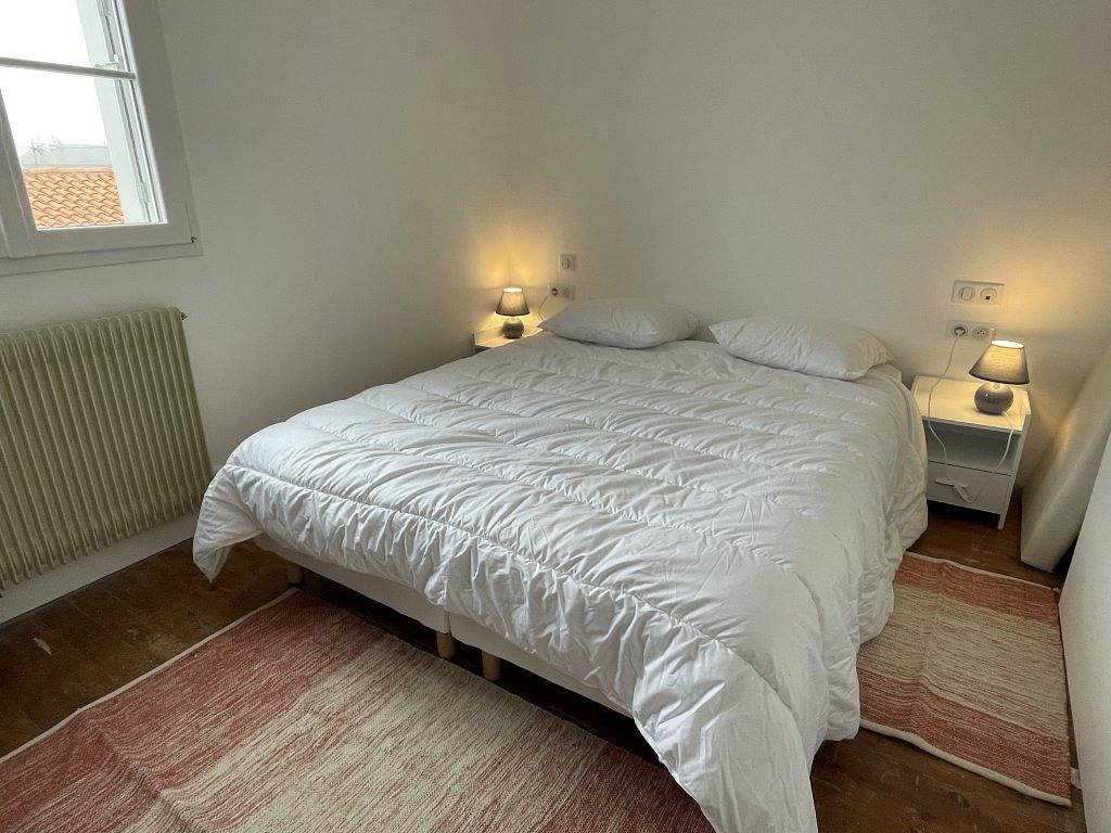 Maison 3* T3 à 600m Thermes,10 min plages, calme, clim in Rochefort, Région de Rochefort