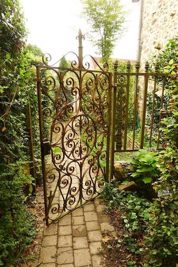 Chambre d’hôte pour 6 personnes, avec jardin à La Lande-de-Goult