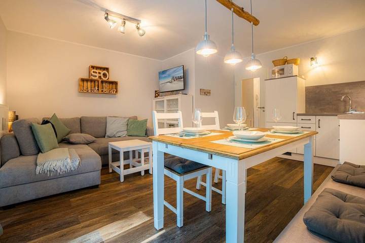 Ganze Ferienwohnung, Wohnung 3 "Strandleev" (Id 050) in St. Peter-Bad, St. Peter-Ording
