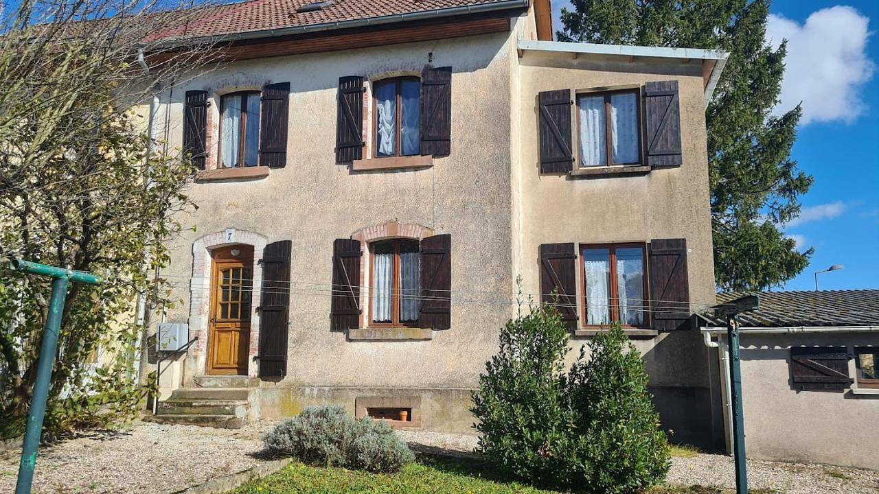 Appartement entier, Apartment with Garden View in Héricourt (Haute-Saône), Haute-Saône