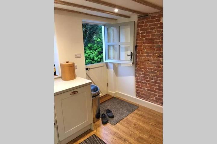 Location de vacances pour 4 personnes, avec piscine ainsi que vue et jardin à Glastonbury - 3