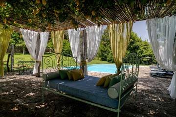 Casa rural para 12 personas, con jardín en Amares