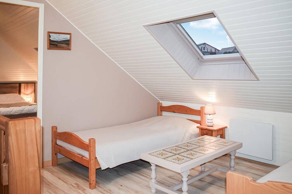 3 bedroom awesome home in Lézardrieux in Lézardrieux, Pink Granite Coast