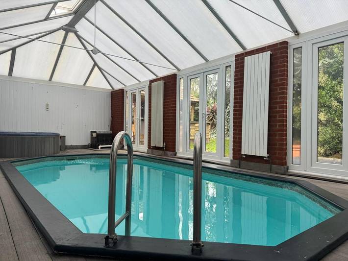 Holiday rental for 12 people, with Hot tub and Garden as well as Pool and Sauna in Herne Bay