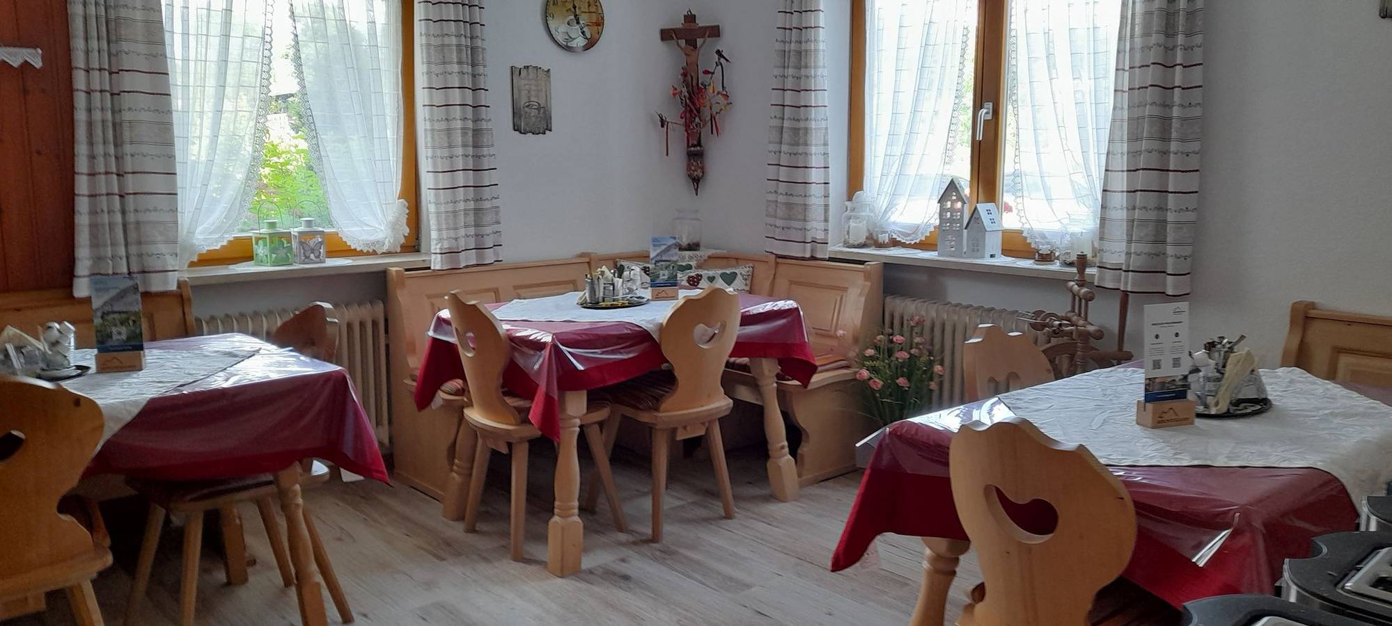 Haus Hohenfurt - Doppelzimmer Nr. 3, 27 qm, mit Dusche/Wc und Balkon in Schönau am Königssee, Berchtesgadener Alpen