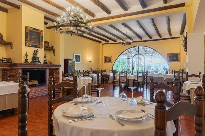 Hôtel pour 2 personnes, avec Terrasse ainsi que Jardin et Piscine à Bogarra - 4