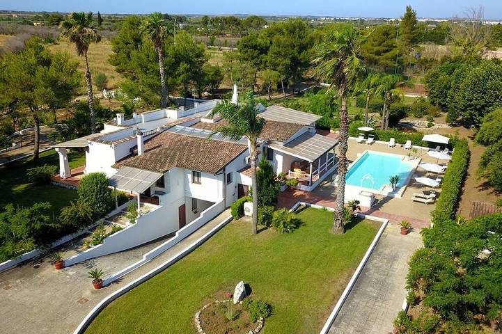 Villa Vetti, schöne Villa im Grünen mit Pool, nur wenige Kilometer vom Meer entfernt in Ugento, Golf von Tarent