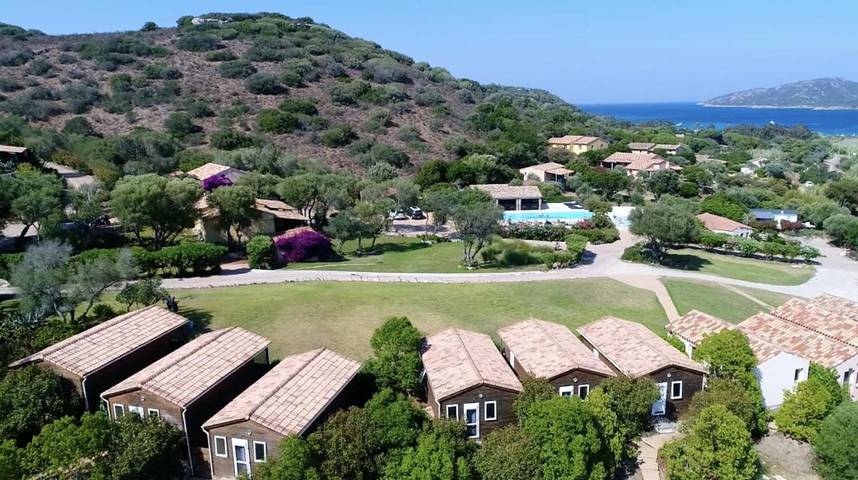 Parc de vacances pour 8 personnes, animaux acceptés en Corse-du-Sud - 2